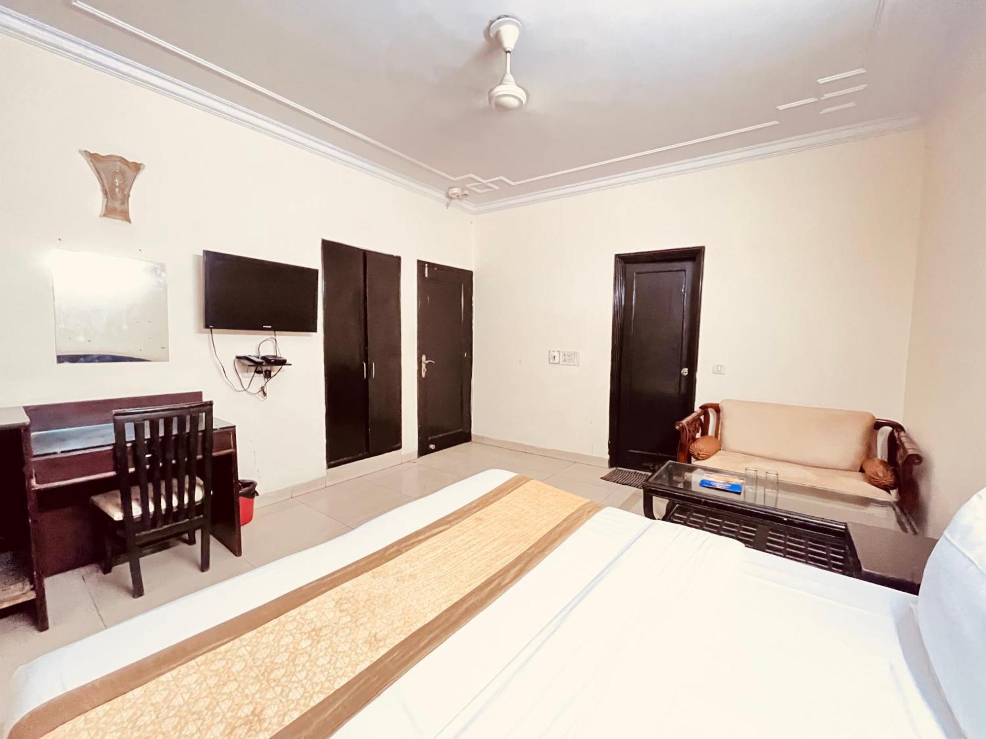 Ashoka Hotel Karol Bagh Delhi New Delhi Exterior photo